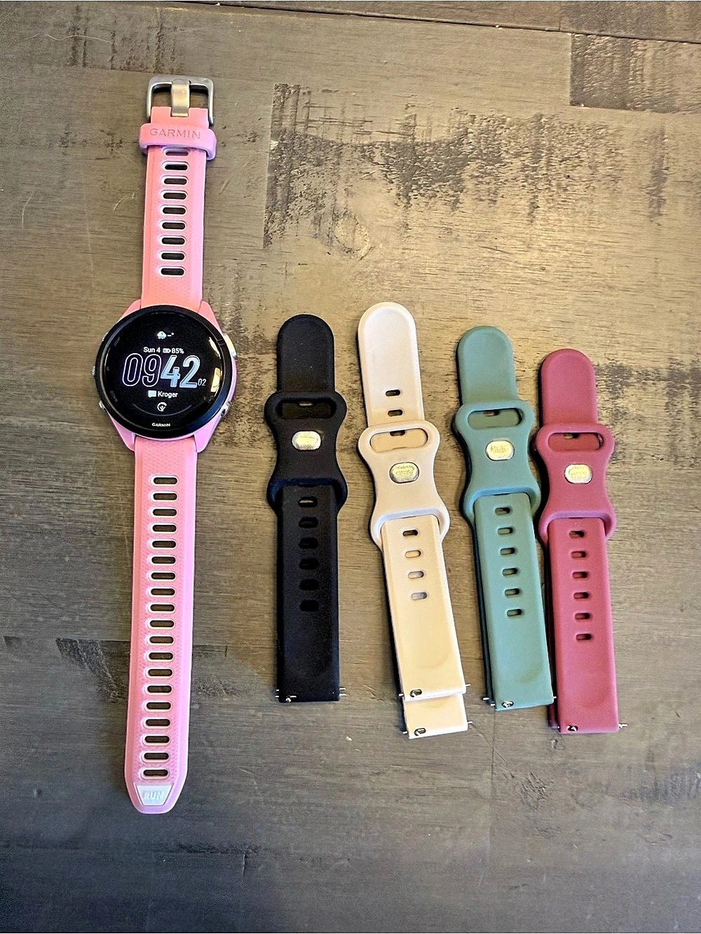 Garmin Forerunner 265S Smartwatch Pink with 5 Bands